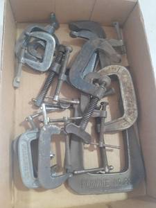 lot 3115 image: Various sized C clamps