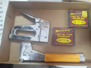 lot 3118 image: Staplers and staples