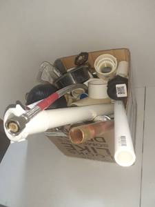 lot 3144 image: Miscellaneous plumbing items