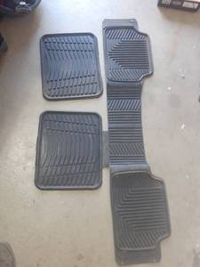 lot 3154 image: Rubber floor mats