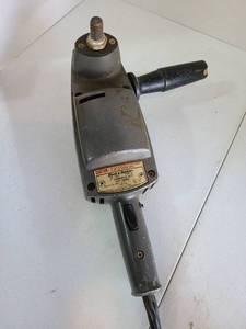 lot 3231 image: Black and Decker 7 inch commercial duty disk sander.