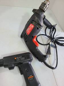 lot 3232 image: Wel-bilt hammer drill and Black and Decker 2 speed drill with no charger