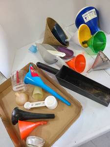 lot 3241 image: Funnels and scoops