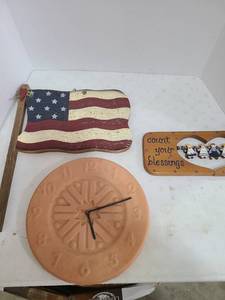 lot 3310 image: Home and yard decor