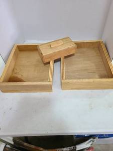 lot 3311 image: Wooden box with lid and two 11x14x3 bins