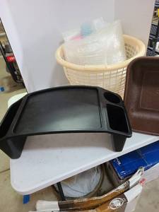 lot 3317 image: Plastic lap tray, laundry basket with bubble wrap, tub