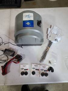 lot 3325 image: Pet containment system.