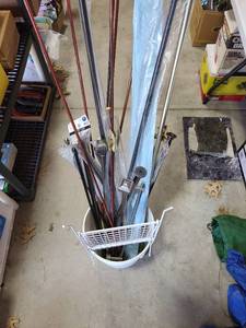 lot 3327 image: Assorted curtain rods and more.