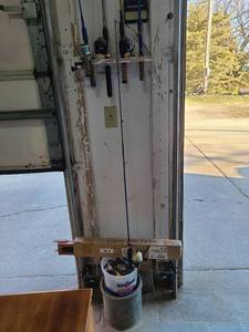 lot 3330 image: Fishing poles, minnow bucket, fishing line, fishing pole holder, stringer, rod holder