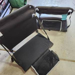 lot 3420 image: Bleacher Boss chairs
