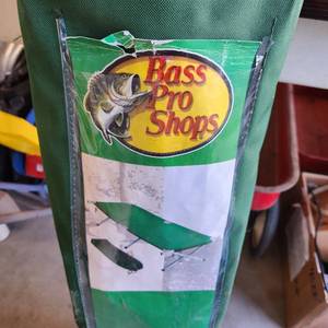 lot 3423 image: Bass Pro Shops folding cot and 2 folding chairs