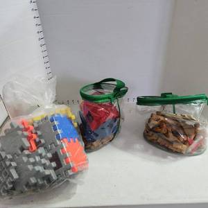 lot 3619 image: Lincoln logs and waffle blocks