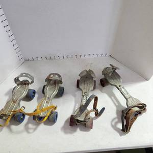 lot 3620 image: Metal shoe skates
