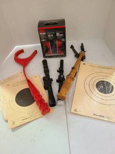 lot 3741 image: Hearing protectoon, clay pigeon throwers, scopes, paper targets