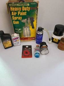 lot 3747 image: Heavy duty air paint spray gun and other garage products