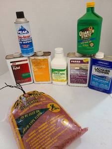 lot 3749 image: Linseed oil, lacquer thinner, Xylol, floor sweep, more