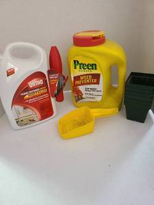 lot 3751 image: Ortho insect killer (full) and Preen 14 full