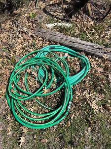 lot 4001 image: Garden hoses