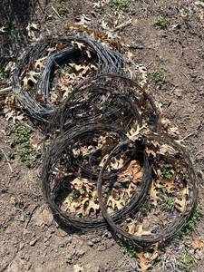 lot 4008 image: Unbarbed fence wire