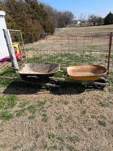 lot 4019 image: Wheel barrows (2)