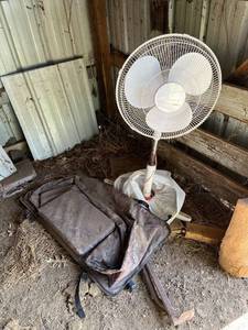 lot 4039 image: Hunting equipment and a fan
