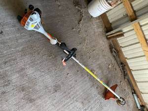 lot 4052 image: Stihl FS55R weed eater