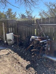 lot 4103 image: Scrap metal and wood