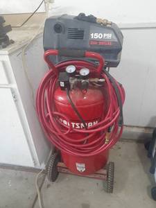 lot 3031 image: Craftsman 2 HP 26 gallon air compressor