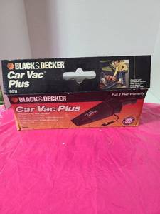 lot 3825 image: Black and Decker 12 volt car vac plus