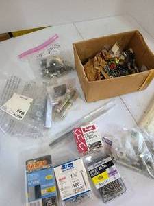 lot 3224 image: Nuts, bolts, screws, nails