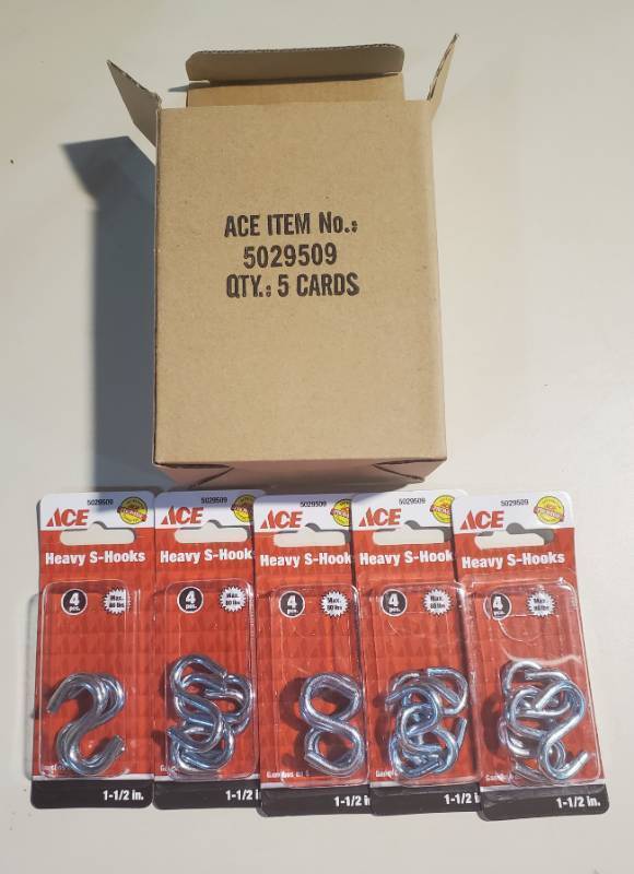 lot 136 image: Box with 5 Packs of 4 each, 1-12 Heavy Duty S Hooks