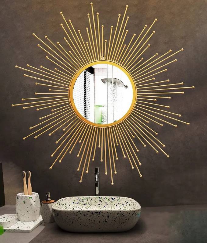 lot 14 image: Furnish Craft Sparkling Sunburst Design Wall Mirror
