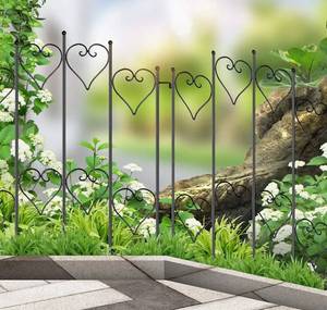 lot 70 image: AMAGABELI GARDEN & HOME 5 Panels Decorative Garden Fences and Borders for Dogs