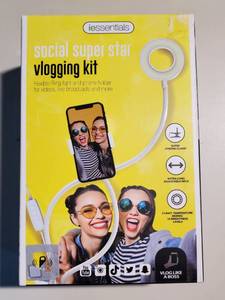lot 107 image: iessentials Social Super Star Vlogging Kit with Ring Light and Phone Holder.