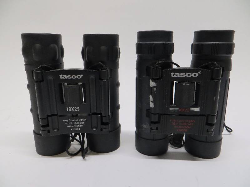 lot 1317 image: Tasco Compact 10x25 Binoculars