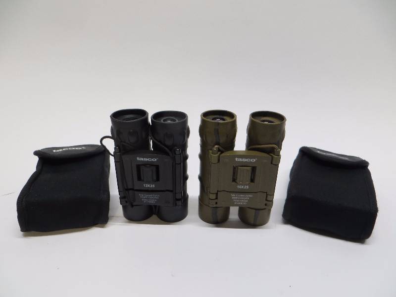lot 1320 image: Tasco Compact 10x25 Binoculars
