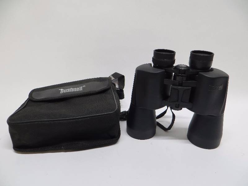 lot 1340 image: Bushnell powerview binoculars 16x50 FOV 204 ft