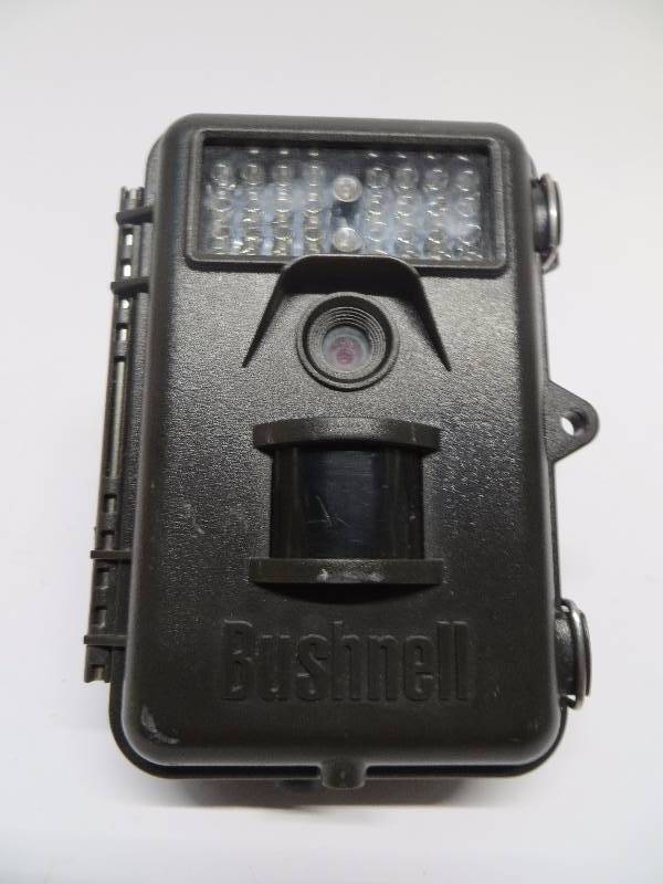 lot 1375 image: Bushnell trophy camara