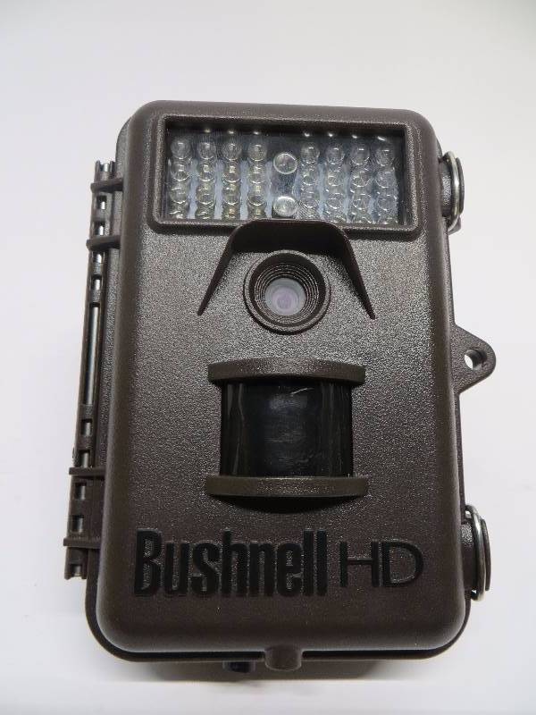 lot 1377 image: Bushnell trophy camara