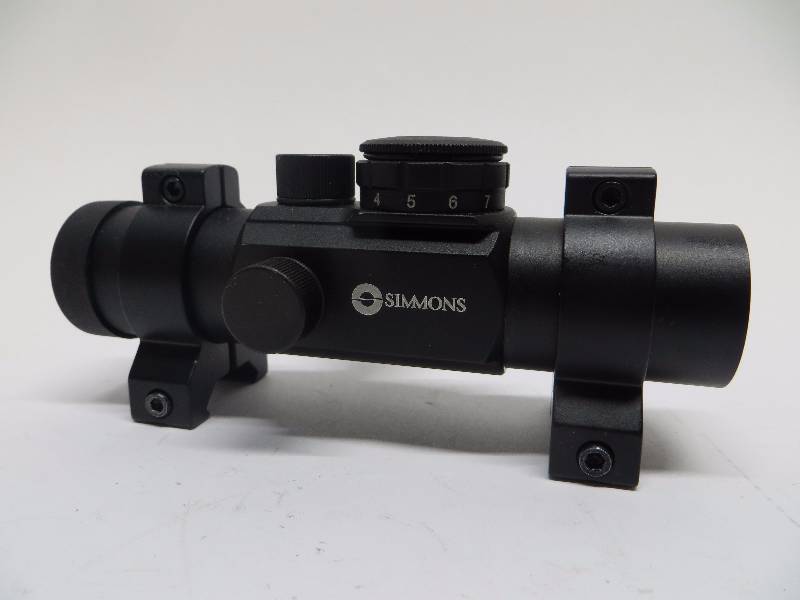 lot 1379 image: Simmons red dot Model mf1309