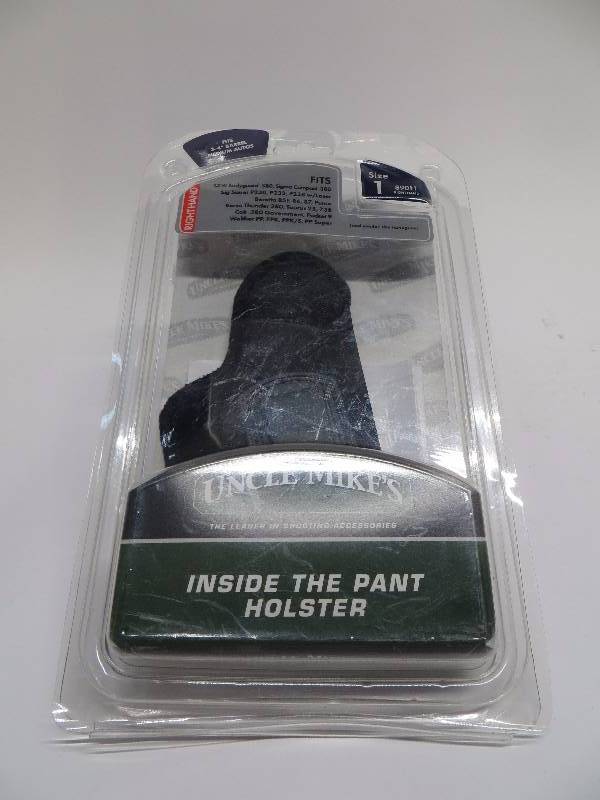 lot 1415 image: Uncle Mikes Size 1 Black Inside The Pant Holster 89011