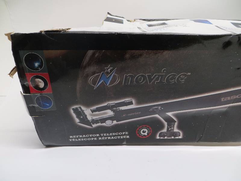 lot 1450 image: Tasco Novice 30060402 Refractor Telescope with Tripod - 60mm