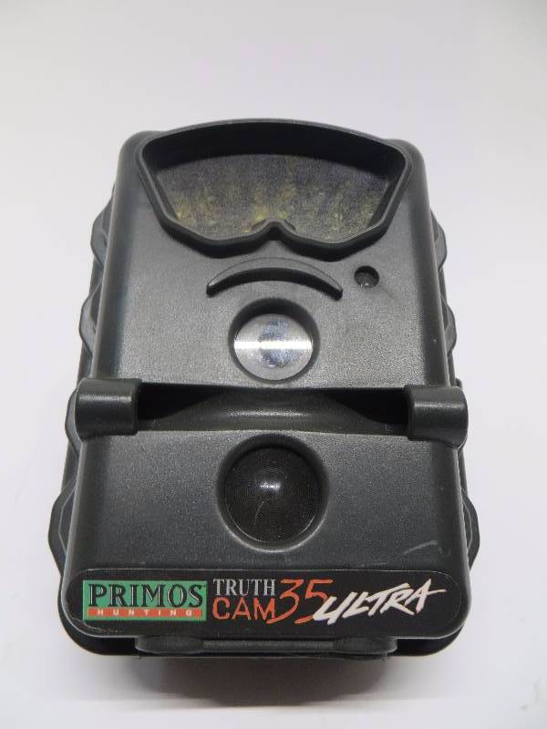 lot 1358 image: Primos Truth Cam ultra 35 Digital GameTrail Camera