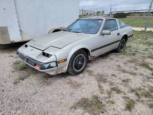 lot 10026 image: 1985 Nissan 300ZX, Gray