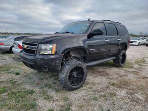 lot 10020 image: 2011 Chevrolet Tahoe LT, Black