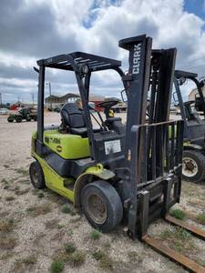 lot 10050 image: Clarke C20D Forklift