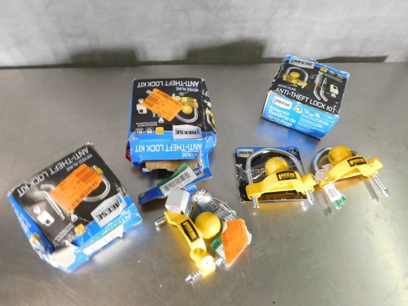 lot 6145 image: Lot of Trailer Coupler Locks not tested inspect for parts and condition