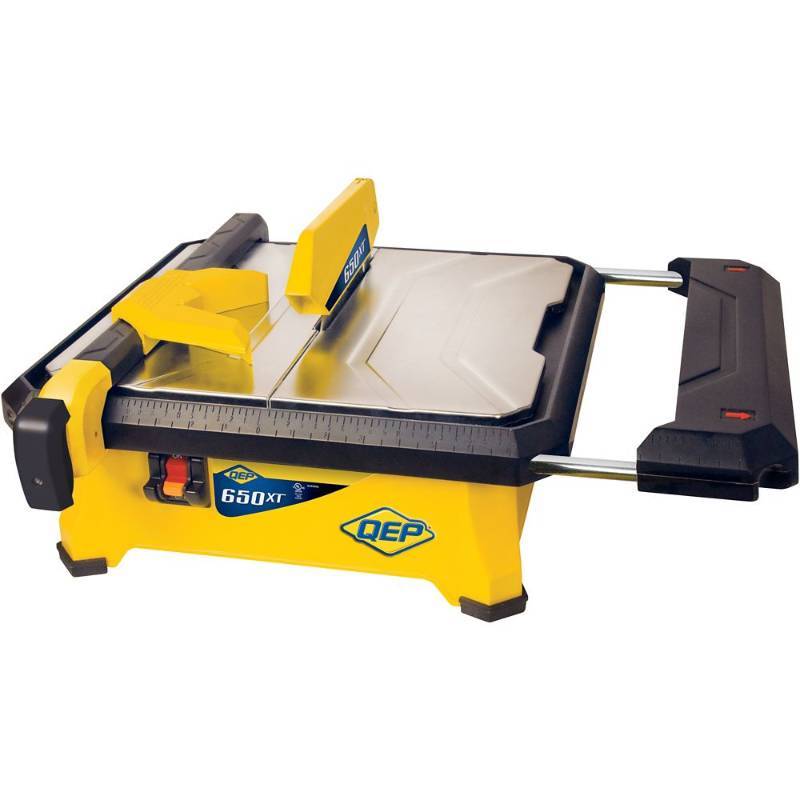 lot 6131 image: Lot if 2 QEP 22650Q 34 HP 120-volt Tile Saw for Wet Cutting of Ceramic and Porcelain Tile