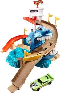 lot 15256 image: Hot Wheels Toy Car Track Set, Color Shifters Sharkport Showdown with 1 Color Shifters 164 Scale Car