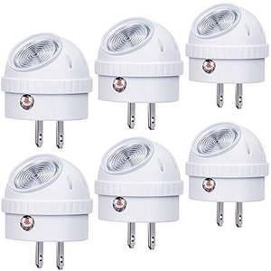 lot 15649 image: Emotionlite Plug-in Night Lights Warm White LED Nightlight 360° Rotation Dusk to Dawn Sensor Kids Adult Bedroom Hallway Bathroom Kitchen Stairways Corridor UL Listed 6 Pack